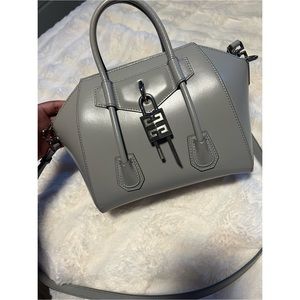 Givenchy Antigona lock bag